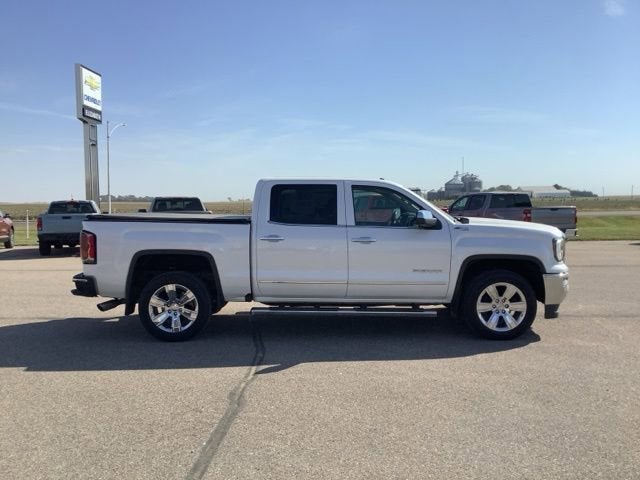 2018 GMC Sierra 1500 SLT in White Frost Tricoat — front three-quarter view