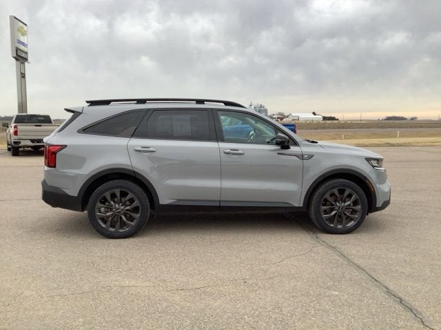 2022 Kia Sorento X-Line EX in Gry — front three-quarter view
